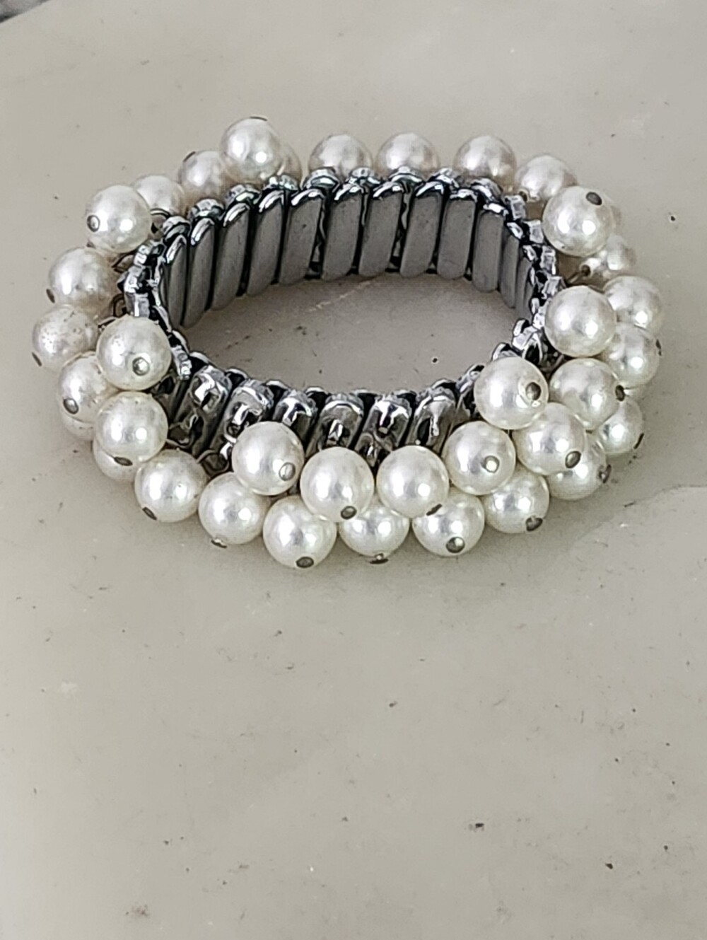 Stylish Faux Pearl Cluster Stretch Bracelet